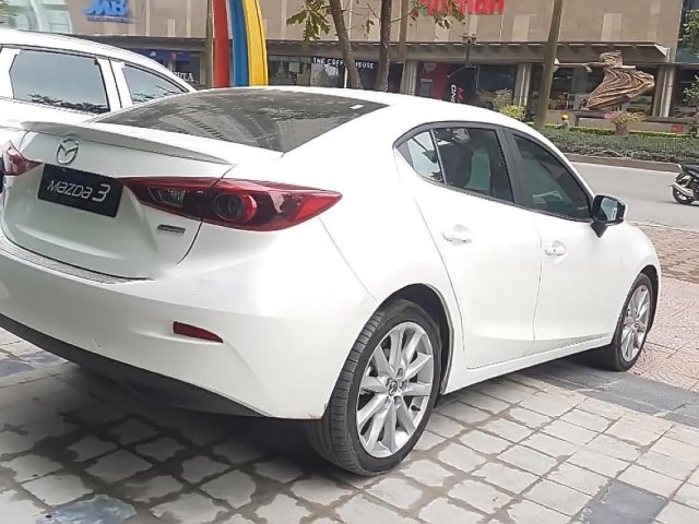 Bán Mazda 3 1.5 AT sản xuất năm 2019, màu trắng