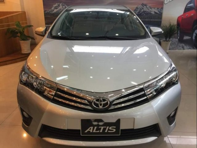 Bán Toyota Corolla Altis 1.8G năm sản xuất 2019, màu bạc, giá 751tr