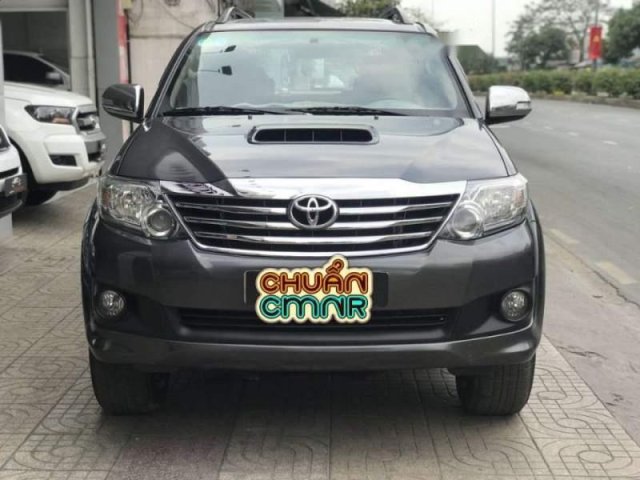 Xe Toyota Fortuner năm sản xuất 2013, màu xám còn mới0