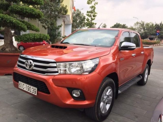 Bán Toyota Hilux 3.0L, số sàn, 2 cầu điện, bản cao cấp