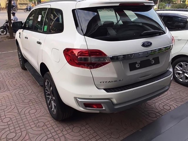 Bán Ford Everest Titanium 2.0L 4x2 AT 2018, màu trắng, nhập khẩu