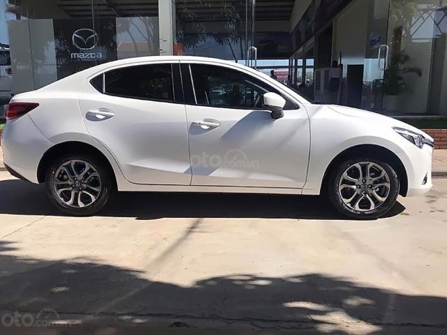 Bán xe Mazda 2 1.5AT Premium 2019, màu trắng, nhập khẩu Thái0