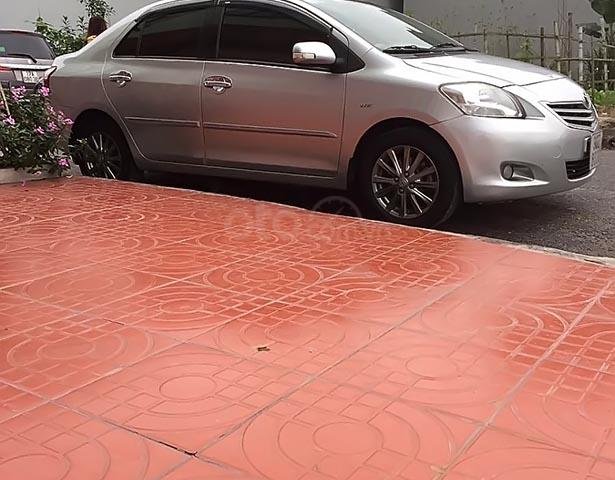 Bán xe Vios đời 2010, số tay, máy xăng, màu bạc, nội thất màu ghi, đã đi 110000 km