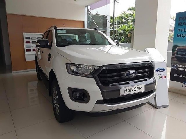 Bán Ford Ranger Wildtrak 2.0L 4x4 AT đời 2019, màu trắng, nhập khẩu 