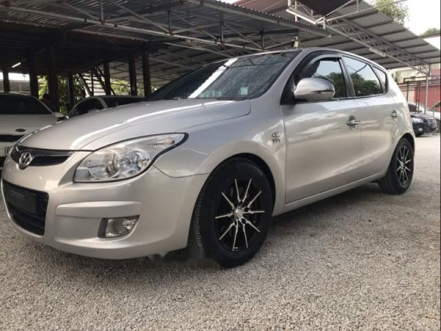 Bán Hyundai i30 1.6AT 2008, màu bạc, nhập khẩu nguyên chiếc số tự động, giá 315tr