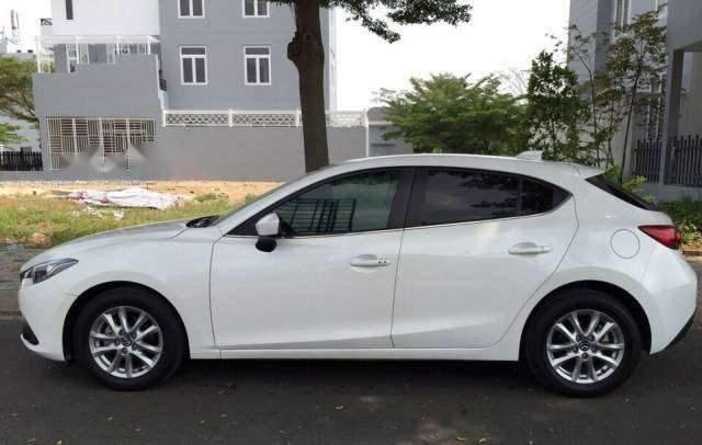 Bán Mazda 3 sản xuất 2016, màu trắng chính chủ, giá 585tr