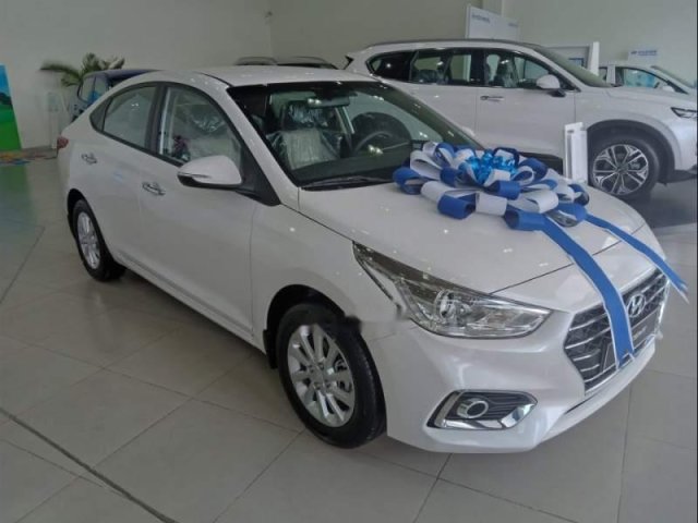 Bán Hyundai Accent 2018 mới 100%, số tự động, động cơ 1.4L, màu trắng, lắp ráp trong nước