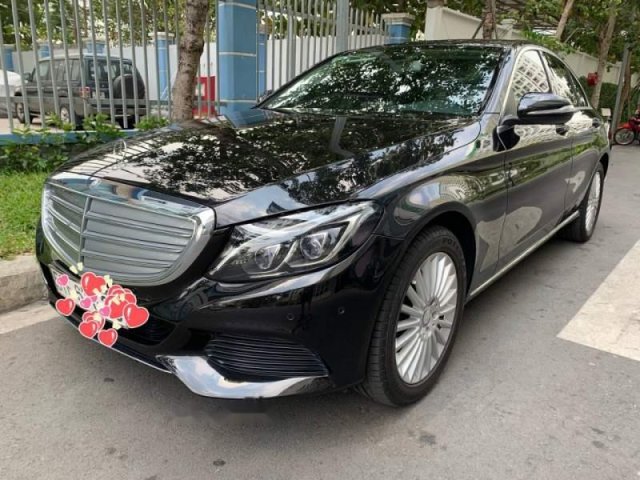 Bán xe chính chủ Mercedes C250 sản xuất và đăng ký 2015