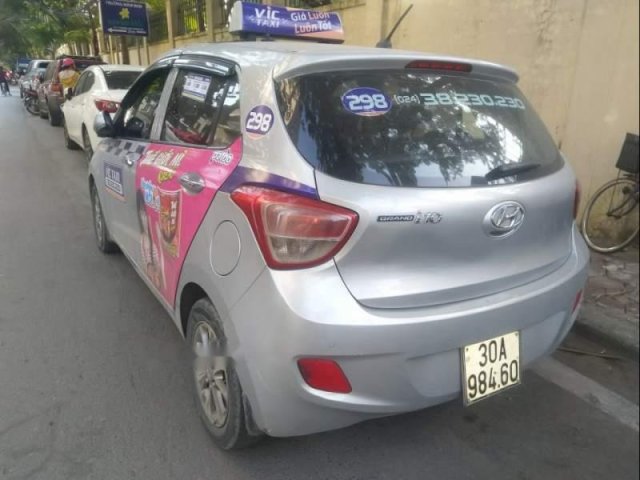 Cần bán Hyundai Grand i10 năm sản xuất 2015, màu bạc, đăng ký 2016