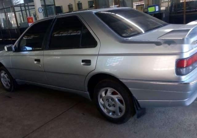 Cần bán gấp Peugeot 405 đời 1990, màu bạc, xe nhập giá cạnh tranh0