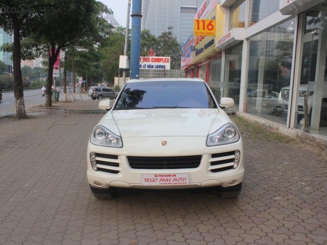 Cần bán Porsche Cayenne đời 2010, màu trắng, nhập khẩu