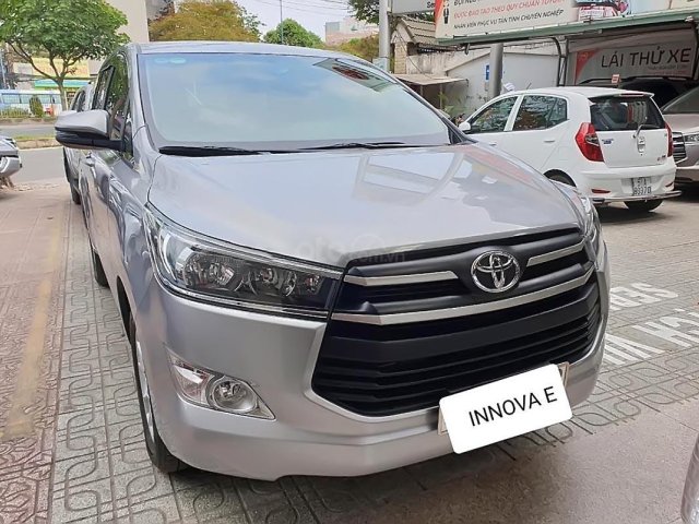 Cần bán gấp Toyota Innova 2.0E năm sản xuất tháng 02/2018