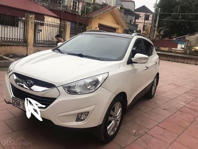 Bán Hyundai Tucson màu trắng, đời 2011, xe đẹp, nội ngoại thất nguyên bản