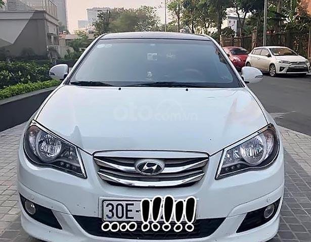 Bán Hyundai Avante 1.6 AT sản xuất năm 2014, màu trắng, xe đẹp