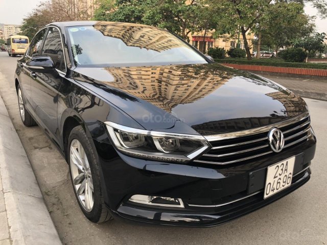 Cần bán Volkswagen Passat Tsi bluemotion 2017, màu đen, nhập khẩu nguyên chiếc