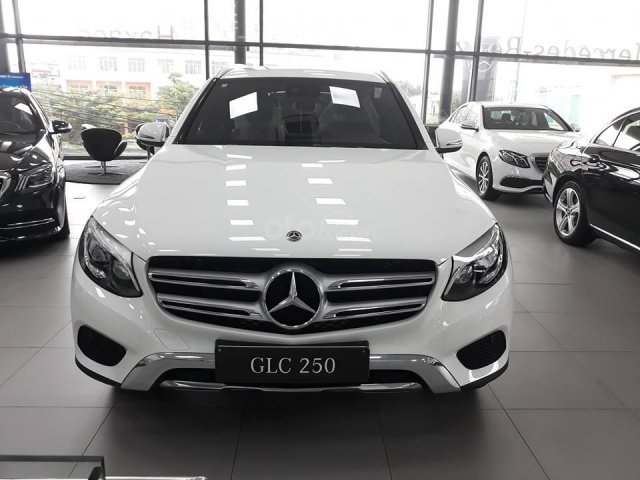 Cần bán xe Mercedes GLC 250 4Matic 2019 - Giá tốt nhất thị trường 