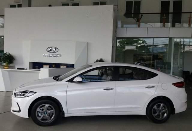 Bán Hyundai Elantra 1.6MT đời 2019, giá thấp, giao nhanh toàn quốc