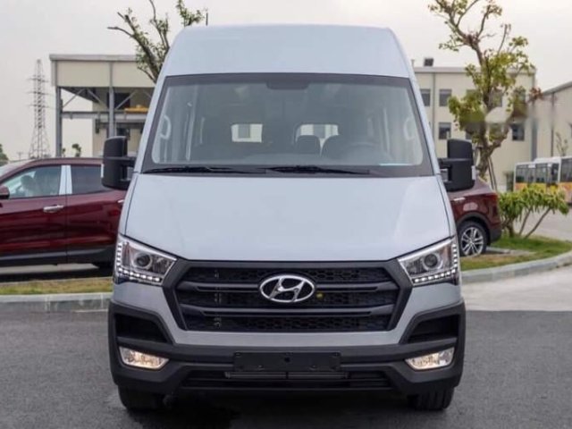 Bán Hyundai Solati 2019, màu bạc, xe nhập  0