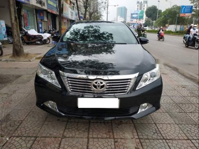 Bán xe Toyota Camry 2.0E năm sản xuất 2015, màu đen, 865tr