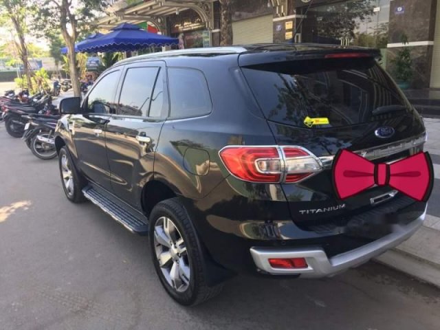 Cần bán lại xe Ford Everest đời 2016, màu đen, nhập khẩu nguyên chiếc0