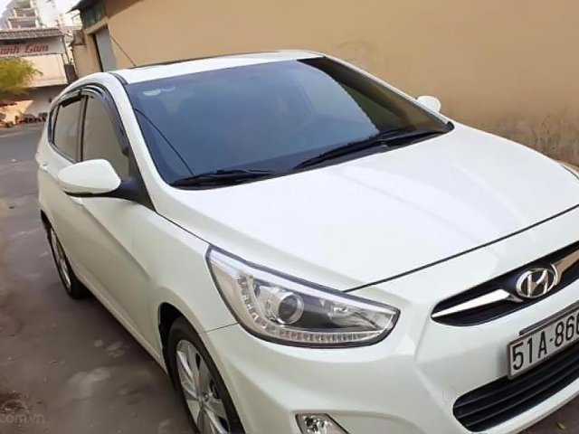 Cần bán gấp Hyundai Verna 2008, màu bạc, xe chính chủ sử dụng0