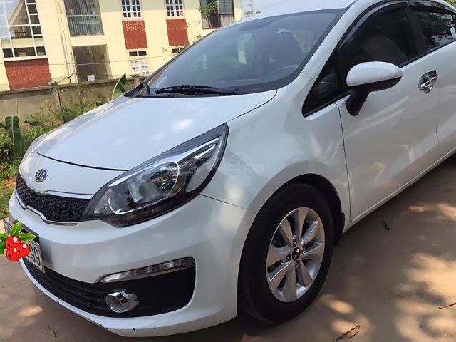 Bán Kia Rio 1.4 MT năm 2016, màu trắng, nhập khẩu đã đi 31000 km 