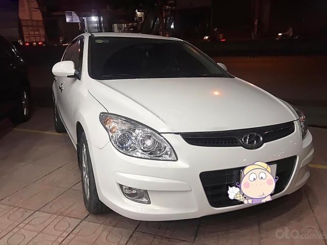 Cần bán lại xe Hyundai i30 đời 2010, màu trắng, nhập khẩu ít sử dụng0