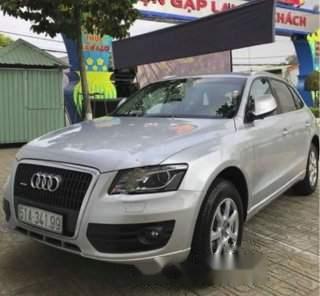 Cần bán xe Audi Q5 2.0 AT 2012, màu bạc, số tự động0