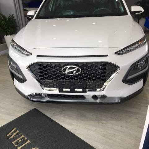 Bán xe Hyundai Kona đời 2018, màu trắng giá cạnh tranh