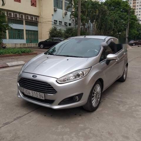 Bán xe Ford Fiesta Titanium 1.5 AT sản xuất năm 2015, màu bạc, nhập khẩu 