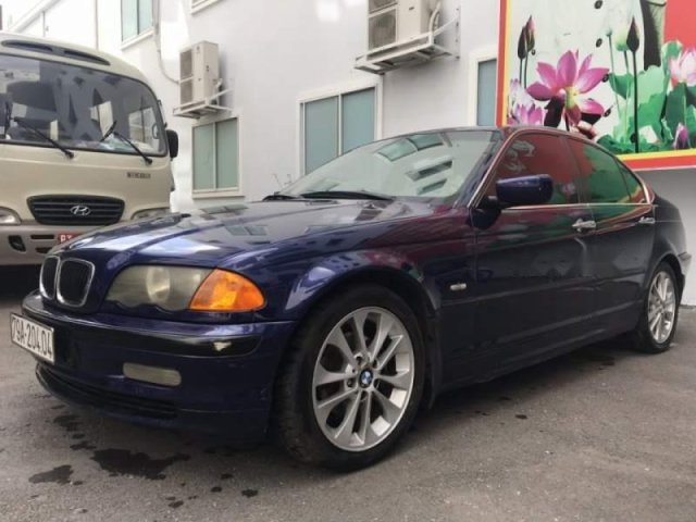 Bán xe BMW 318i đời 2001, màu xanh, xe gia đình đi