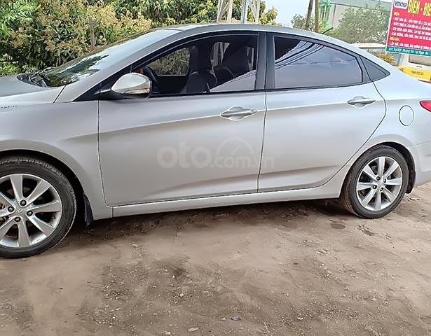 Cần bán lại xe Hyundai Accent 2014, màu bạc, nhập khẩu  0