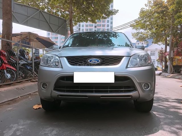 Bán Ford Escape năm sản xuất 2013, màu bạc, xe nhập, giá tốt