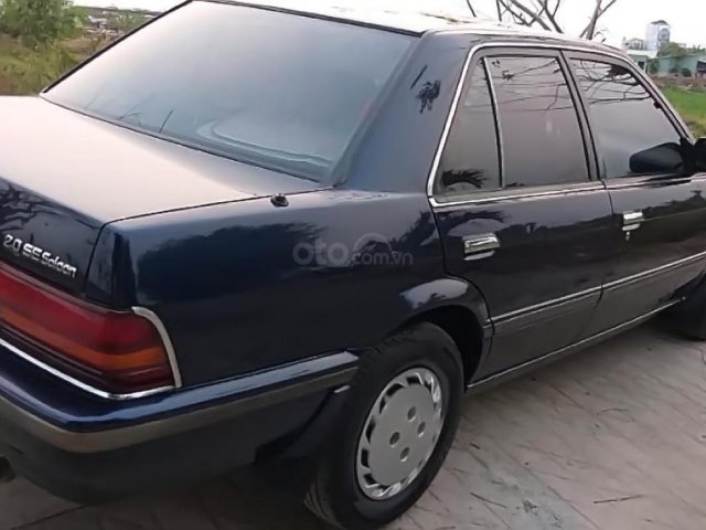 Xe Nissan Bluebird năm sản xuất 1992, màu xám, nhập khẩu Nhật Bản  