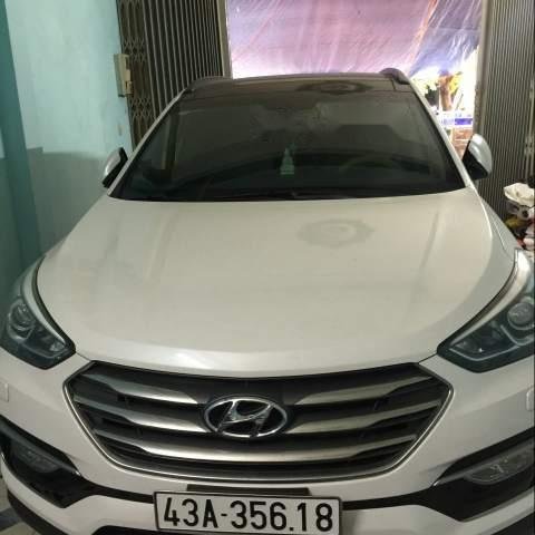 Bán Hyundai Santa Fe sản xuất năm 2018, màu trắng, nhập khẩu như mới