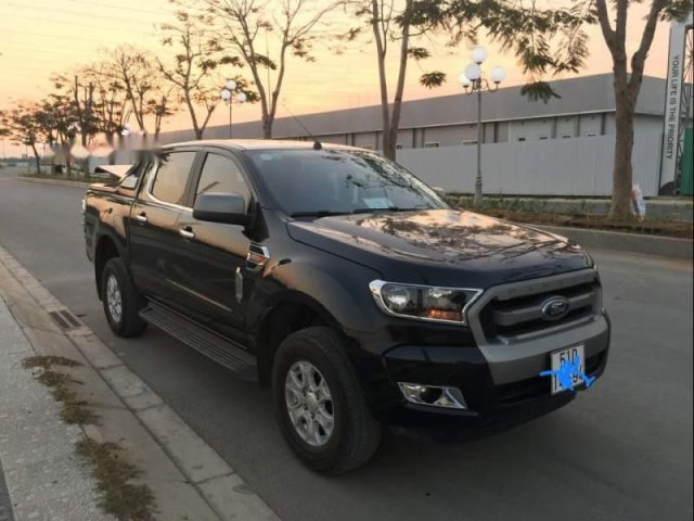 Bán Ford Ranger XLS AT năm 2017, màu đen, nhập từ Thái0