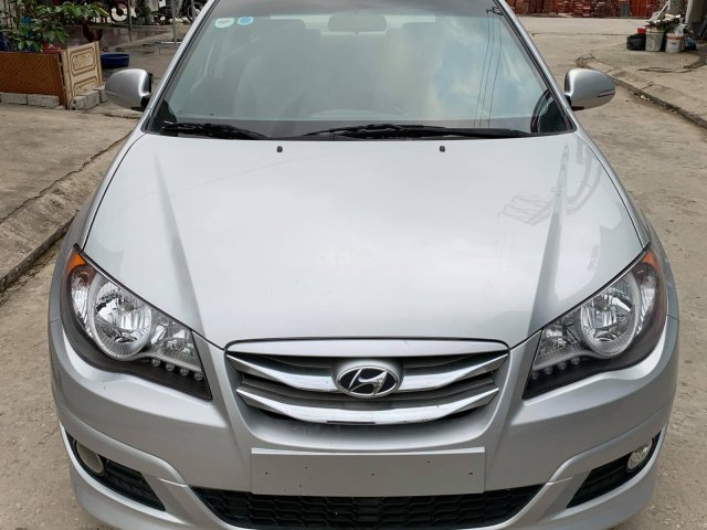 Bán ô tô Hyundai Avante 1.6MT 2015, màu bạc