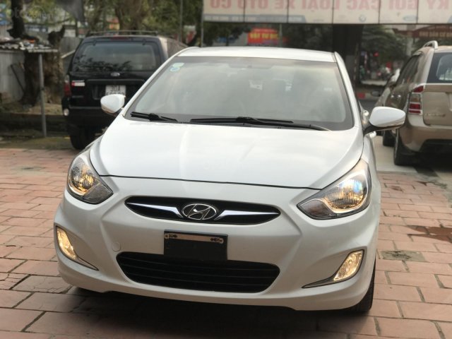 Bán Hyundai Accent 1.4 At Sx 2012, màu trắng