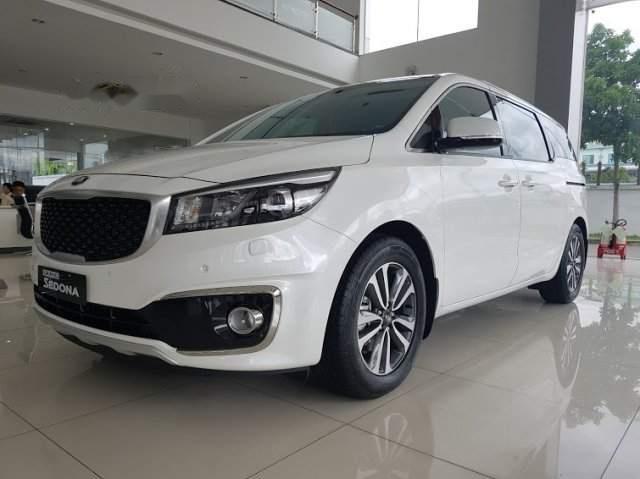 Bán ô tô Kia Sedona đời 2019, màu trắng, máy dầu0