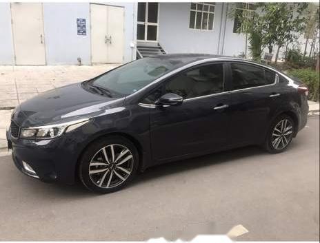 Bán Kia Cerato đời 2017, màu xanh đậm, số tự động