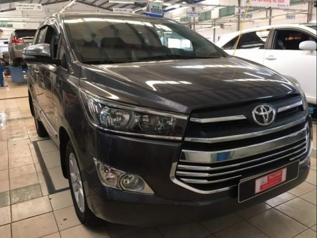 Cần bán xe Toyota Innova E năm sản xuất 2017, giá chỉ 725 triệu