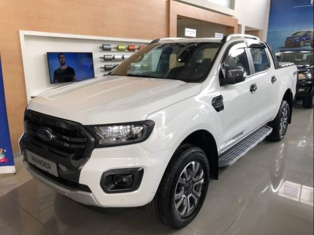 Bán Ford Ranger Wildtrak 2.0l AT 4x4 đời 2018, màu trắng, xe nhập  