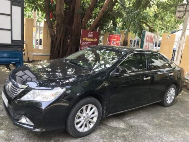 Bán Toyota Camry sản xuất năm 2014, màu đen chính chủ