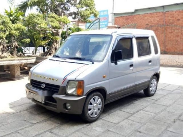 Bán xe Suzuki Wagon R năm sản xuất 2006, màu bạc còn mới, giá tốt