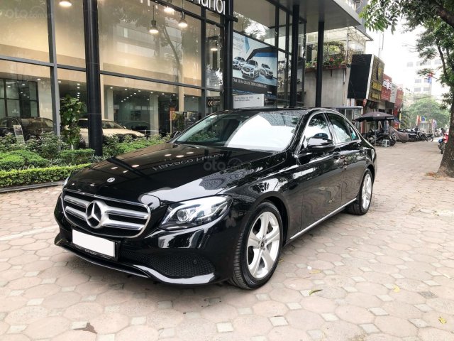 Bán xe lướt - Mercedes E250 2018 cũ, màu đen, chính chủ giá tốt0