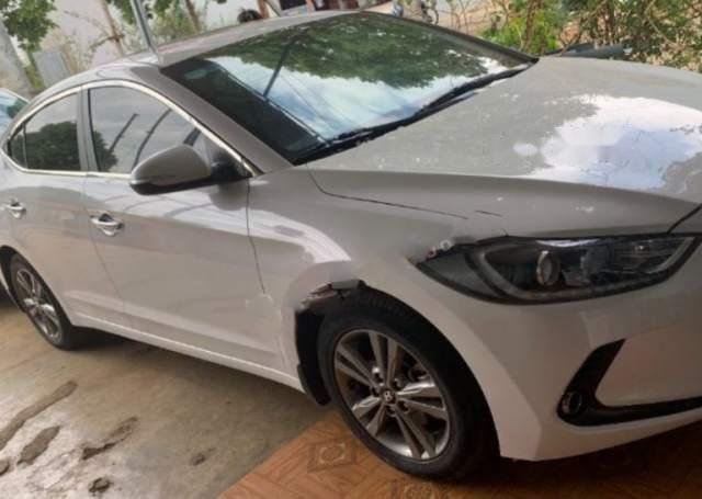 Bán Hyundai Elantra 1.6 AT 2016, màu trắng, chính chủ 