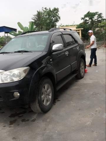 Bán ô tô Toyota Fortuner đời 2010, màu đen0