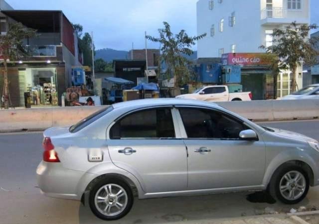 Bán xe Chevrolet Aveo LT năm sản xuất 2017, màu bạc, xe nhập