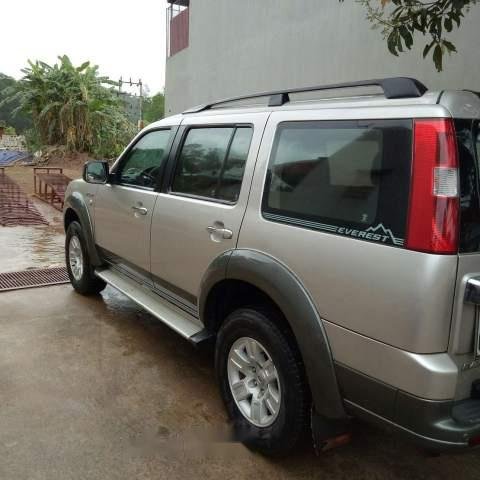 Bán ô tô Ford Everest sản xuất 2008, màu bạc số tự động0