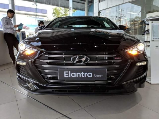 Bán Hyundai Elantra Sport 1.6Turbo 2018, màu đen, xe nhập0